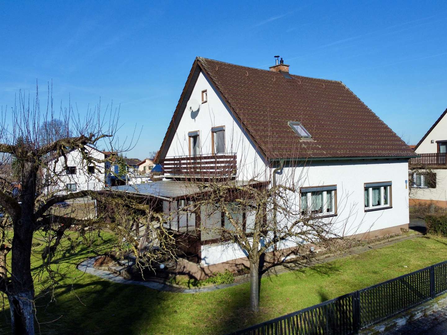 Titelbild - Einfamilienhaus in 84130 Dingolfing mit 110m² kaufen