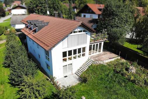 Außenansicht - Einfamilienhaus in 94336 Hunderdorf mit 328m² kaufen