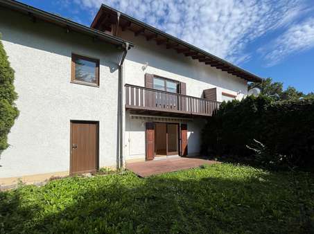 Gartenansicht (Westansicht) - Doppelhaushälfte in 94405 Landau mit 145m² kaufen