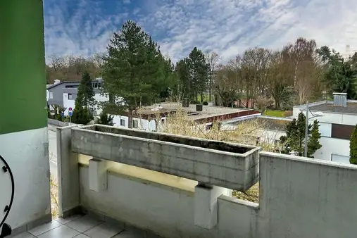 Modernisierte 2-Zimmer-Wohnung mit Balkon in Straubing-Süd