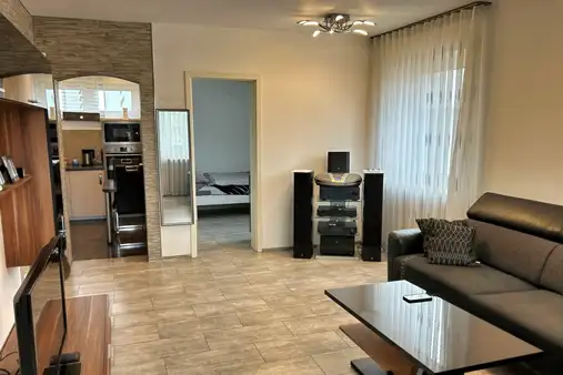 Modernisierte 2-Zimmer-Wohnung mit Balkon in Straubing-Süd
