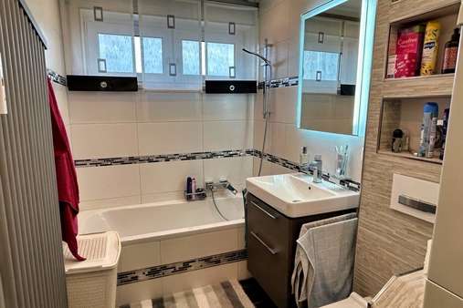 Bad Bad - Etagenwohnung in 94315 Straubing mit 48m² kaufen