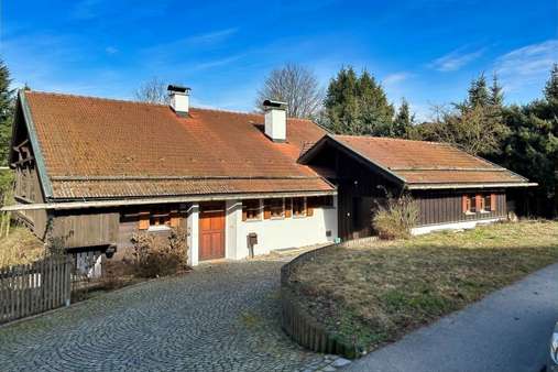 Zufahrt und Zugang zum ... - Einfamilienhaus in 94327 Bogen mit 149m² kaufen