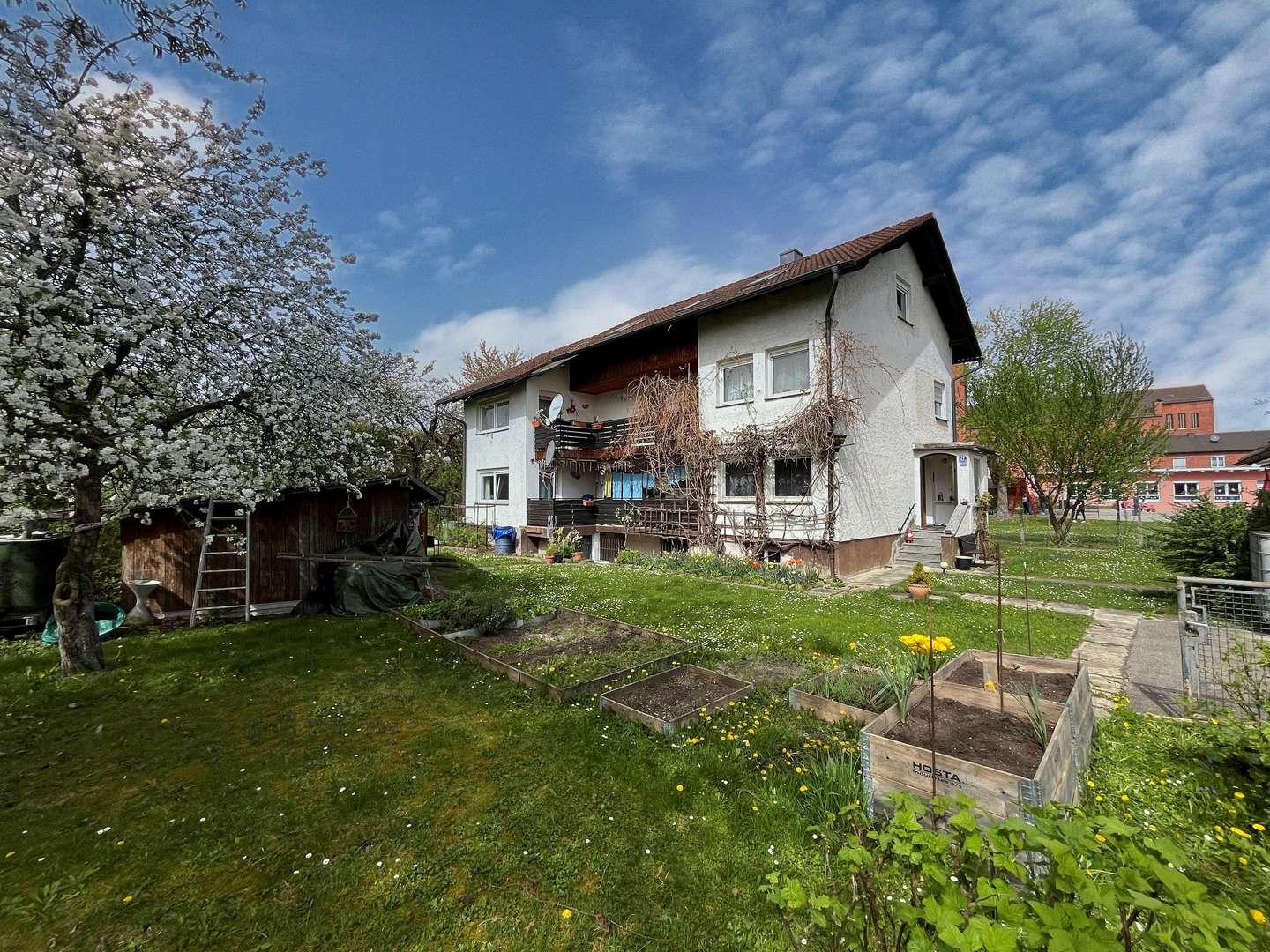 Titelbild - Außenansicht - Zweifamilienhaus in 84130 Dingolfing mit 180m² kaufen