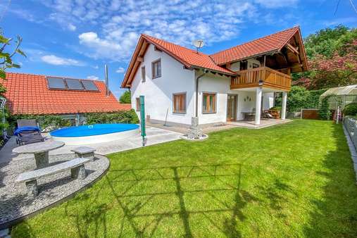 Gartenansicht - Einfamilienhaus in 94405 Landau mit 135m² kaufen