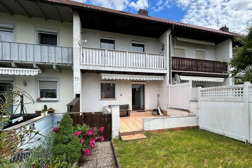 Gartenansicht - Reihenmittelhaus in 94315 Straubing mit 95m² kaufen