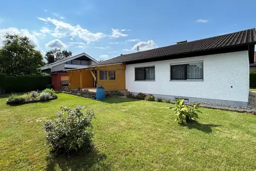Ruhig gelegen - und doch nicht ab vom Schuss! Bungalow in Feldkirchen bei Straubing