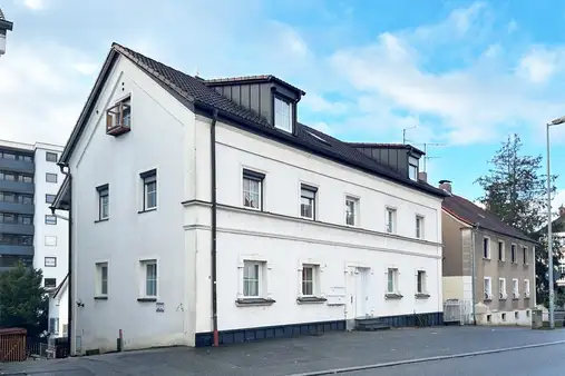 Urbanes Wohnen: Vermietete Wohnung mit Wintergarten im Stadtzentrum Straubings