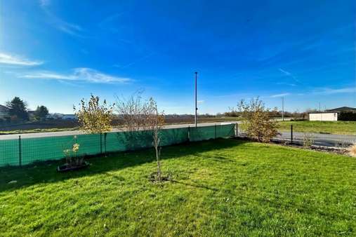 Garten mit Ausblick - Einfamilienhaus in 94315 Straubing mit 119m² kaufen
