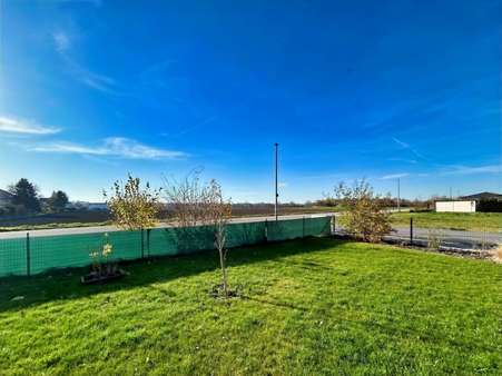 Garten mit Ausblick - Einfamilienhaus in 94315 Straubing mit 119m² kaufen