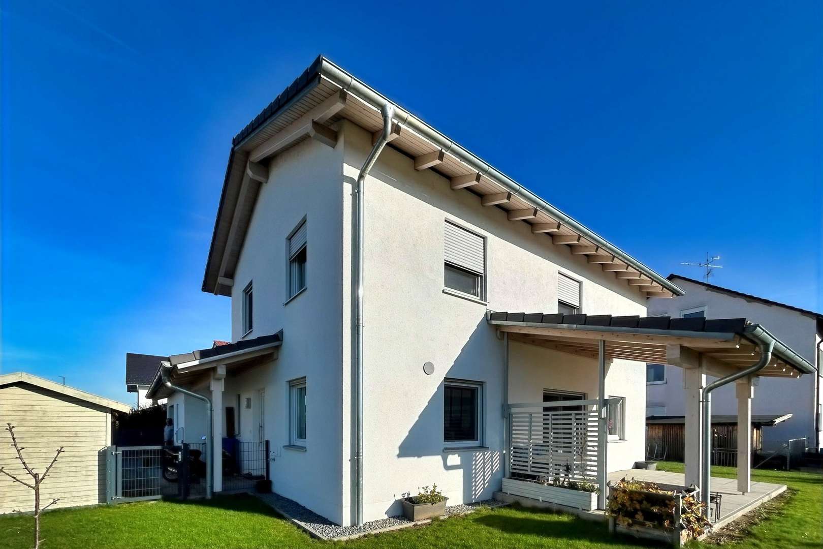 Titelbild - Gartenansicht - Einfamilienhaus in 94315 Straubing mit 119m² kaufen