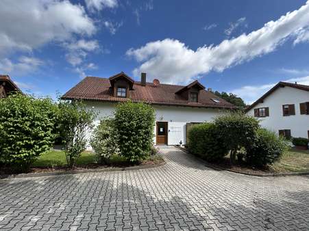 Außenansicht Außenansicht - Erdgeschosswohnung in 93167 Falkenstein mit 33m² kaufen