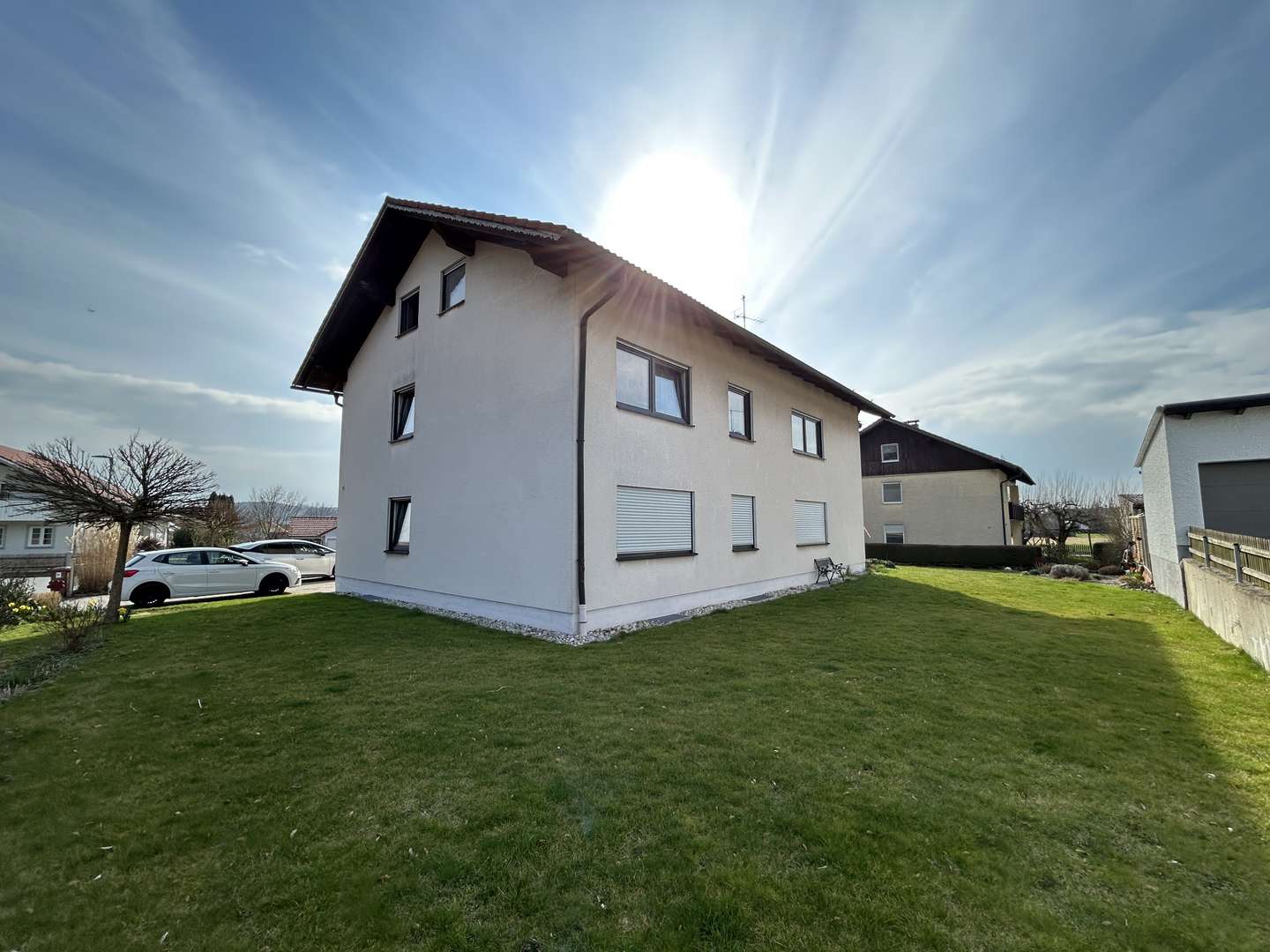 Titelbild Titelbild - Mehrfamilienhaus in 93413 Cham mit 281m² kaufen