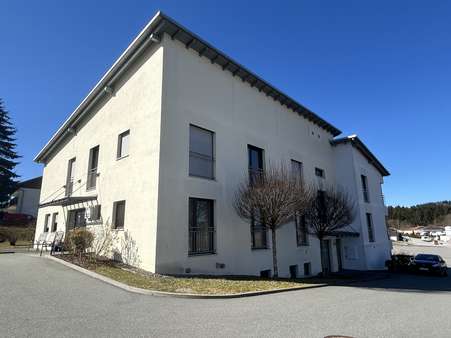 Seitenansicht - Etagenwohnung in 94357 Konzell mit 43m² kaufen
