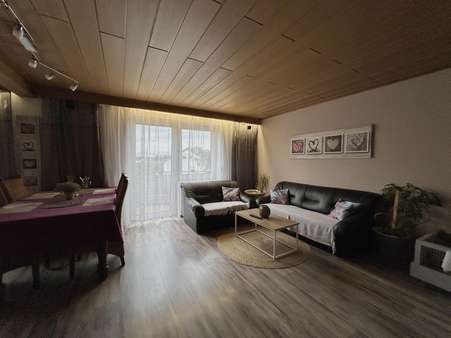 Wohnzimmer Obergeschoss Wohnzimmer Obergeschoss - Zweifamilienhaus in 93449 Waldmünchen mit 215m² kaufen