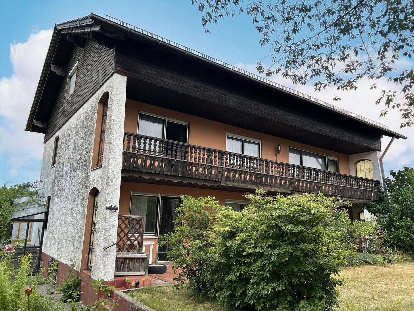 Titelbild Titelbild - Zweifamilienhaus in 93453 Neukirchen mit 188m² kaufen
