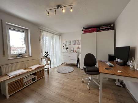 Wohn- und Schlafbereich - Erdgeschosswohnung in 93053 Regensburg mit 24m² kaufen