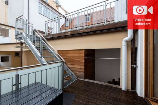2-Zimmer Wohnung: Aufgang zur Dachterrasse - Mehrfamilienhaus in 84028 Landshut mit 235m² kaufen