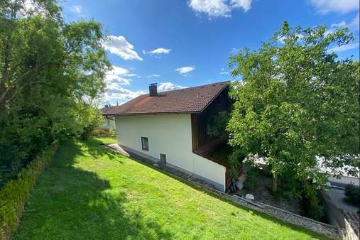 Ansicht mit rückwärtigen Garten - Einfamilienhaus in 84175 Gerzen mit 126m² kaufen