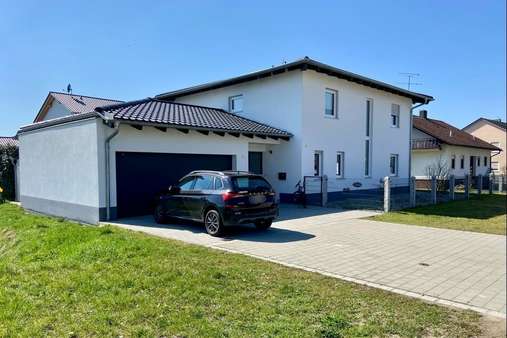 Einfahrt - Einfamilienhaus in 94368 Perkam mit 190m² kaufen