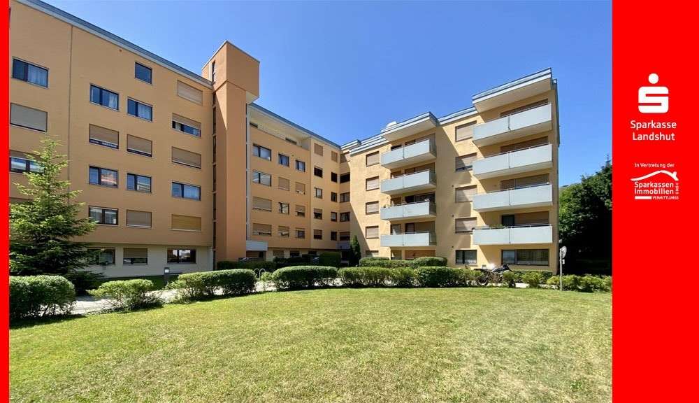 Titelbild Titelbild - Etagenwohnung in 84034 Landshut mit 102m² kaufen