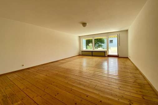 Wohnen Wohnen - Etagenwohnung in 84034 Landshut mit 102m² kaufen