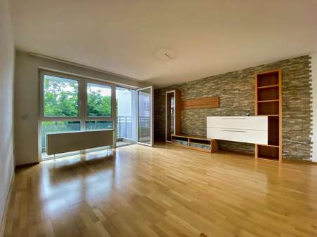 Wohnen Wohnen - Etagenwohnung in 84034 Landshut mit 94m² kaufen