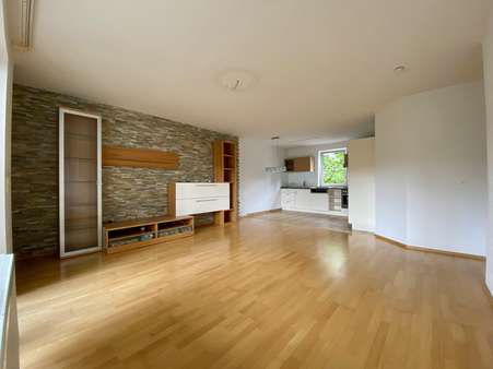 Wohnen und Küche Wohnen und Küche - Etagenwohnung in 84034 Landshut mit 94m² kaufen