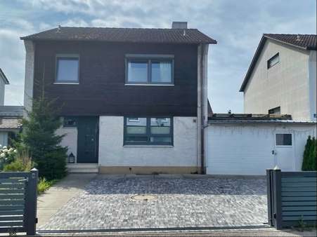 Außenansicht - Einfamilienhaus in 84030 Ergolding mit 125m² kaufen