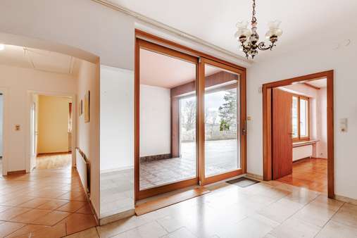 Diele - Einfamilienhaus in 84036 Landshut mit 228m² kaufen