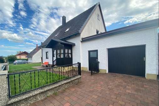 Außenansicht Außenansicht - Einfamilienhaus in 84155 Bodenkirchen mit 140m² kaufen