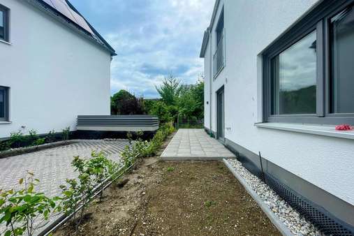 Baustelle aktuell  - Dachgeschosswohnung in 84036 Landshut mit 90m² kaufen
