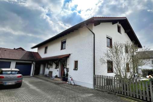 Außen - Nordansicht - Doppelhaushälfte in 84323 Massing mit 139m² kaufen