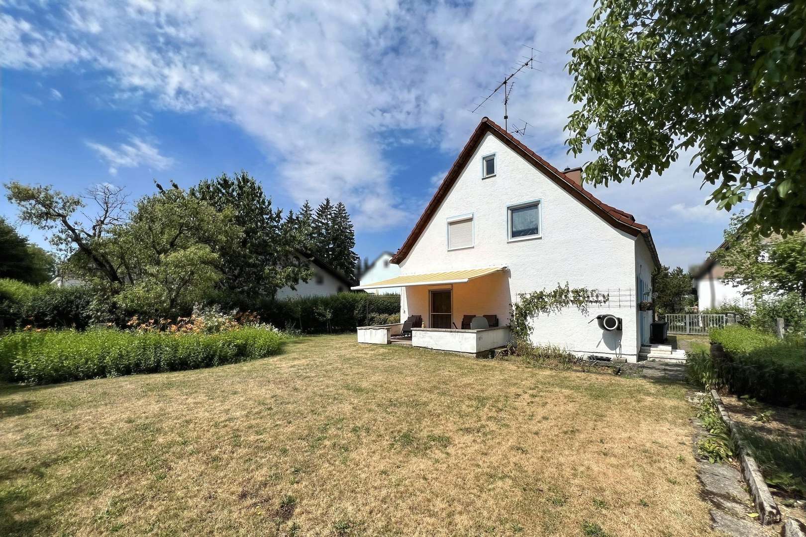 Außen - Ostansicht Außen - Ostansicht - Einfamilienhaus in 81739 München mit 110m² kaufen
