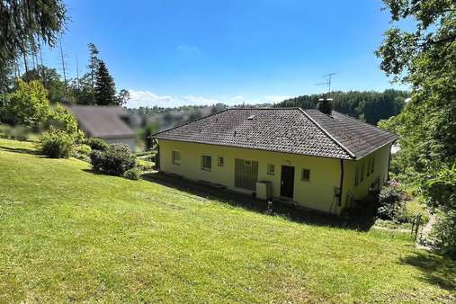 Außenansicht - Einfamilienhaus in 84347 Pfarrkirchen mit 262m² kaufen