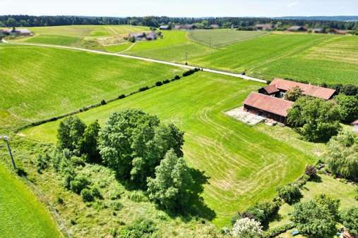 Luftbild - Bauernhaus in 94439 Roßbach mit 275m² kaufen