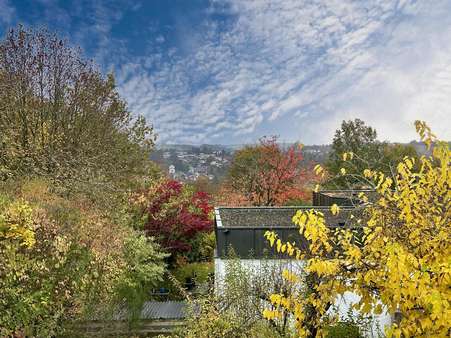 Blick im Herbst nach Westen - Bungalow in 93057 Regensburg mit 180m² kaufen