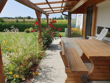 Terrasse mit Freisitz - Bungalow in 84069 Schierling mit 125m² kaufen