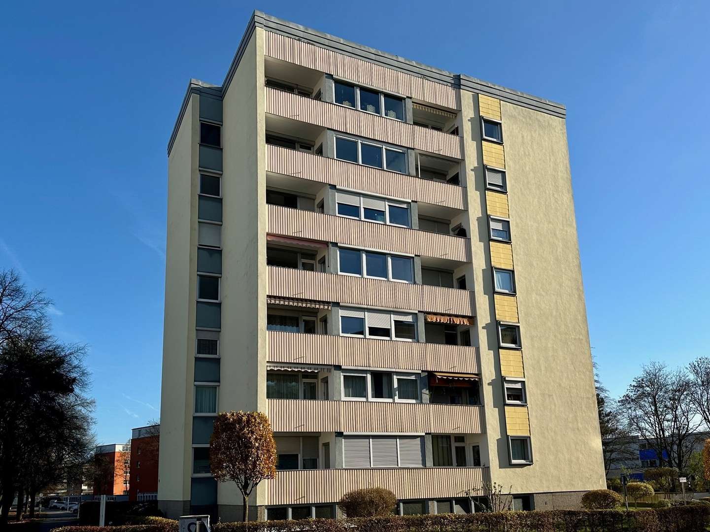 Ansicht Ostseite Ansicht Ostseite - Etagenwohnung in 93057 Regensburg mit 83m² kaufen
