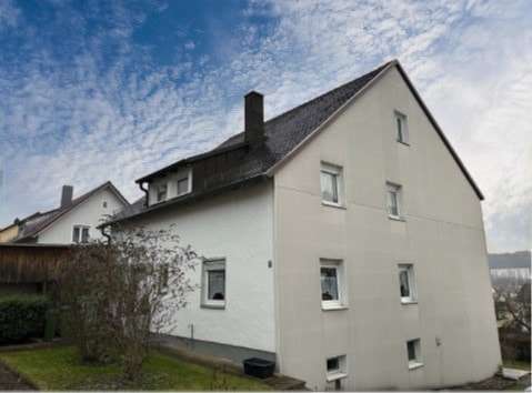 Blick zum Haus - Zweifamilienhaus in 93128 Regenstauf mit 160m² kaufen