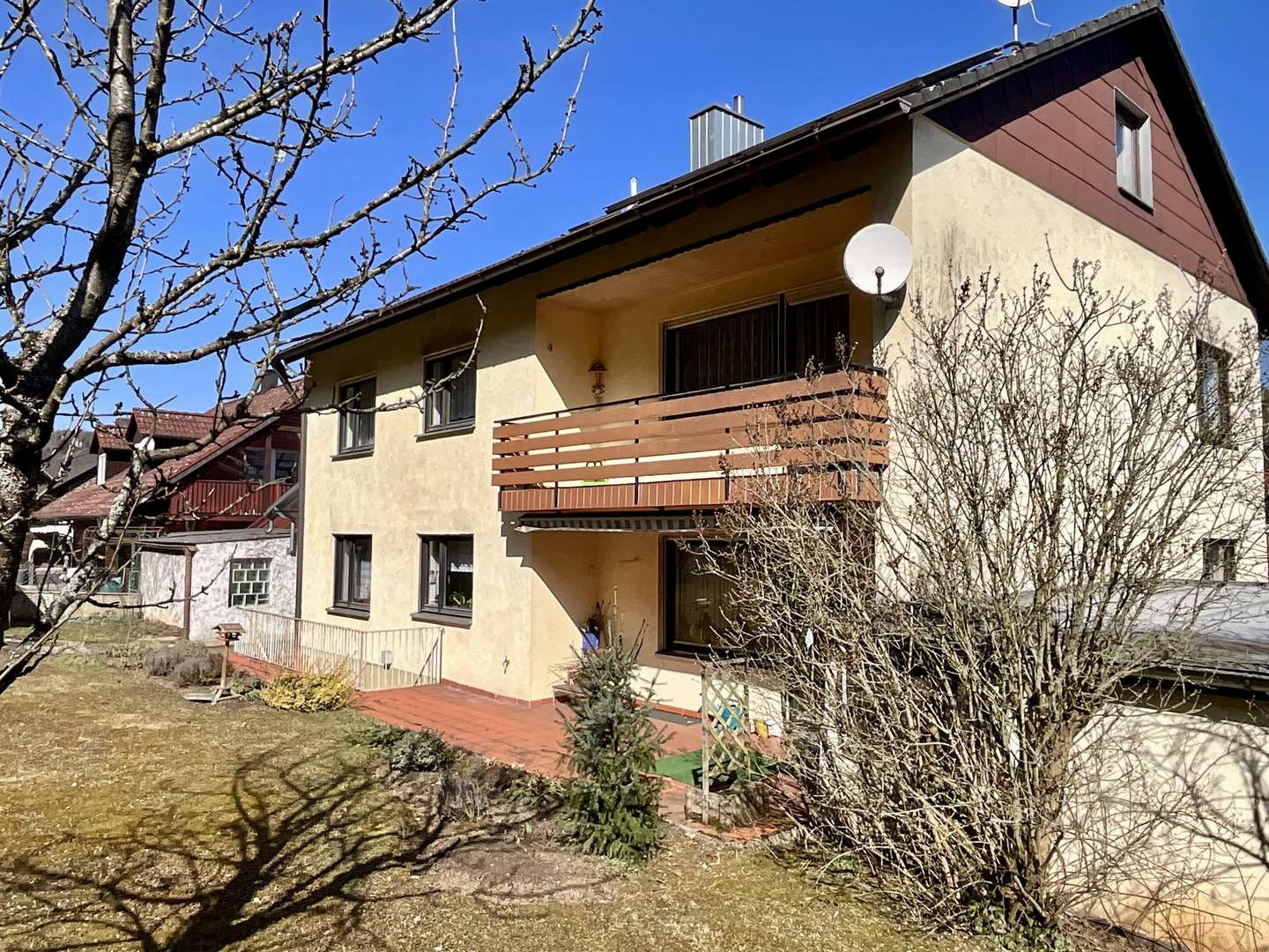 Blick Zum Haus - Zweifamilienhaus in 93183 Kallmünz mit 190m² kaufen