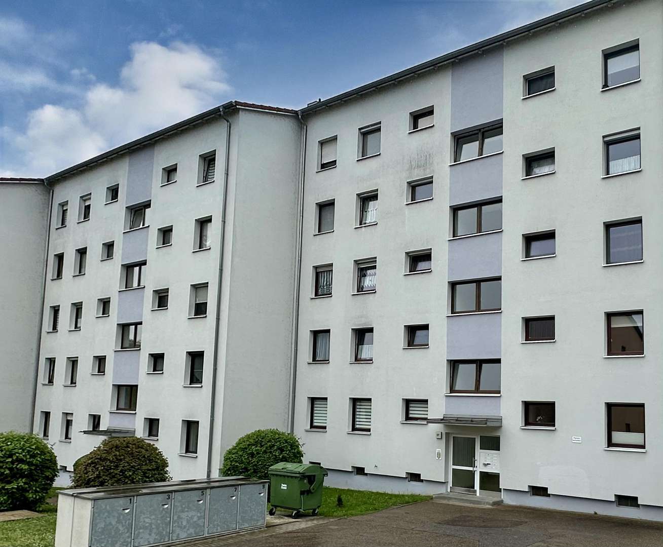 Blick zum HIaus - Erdgeschosswohnung in 93138 Lappersdorf mit 60m² kaufen