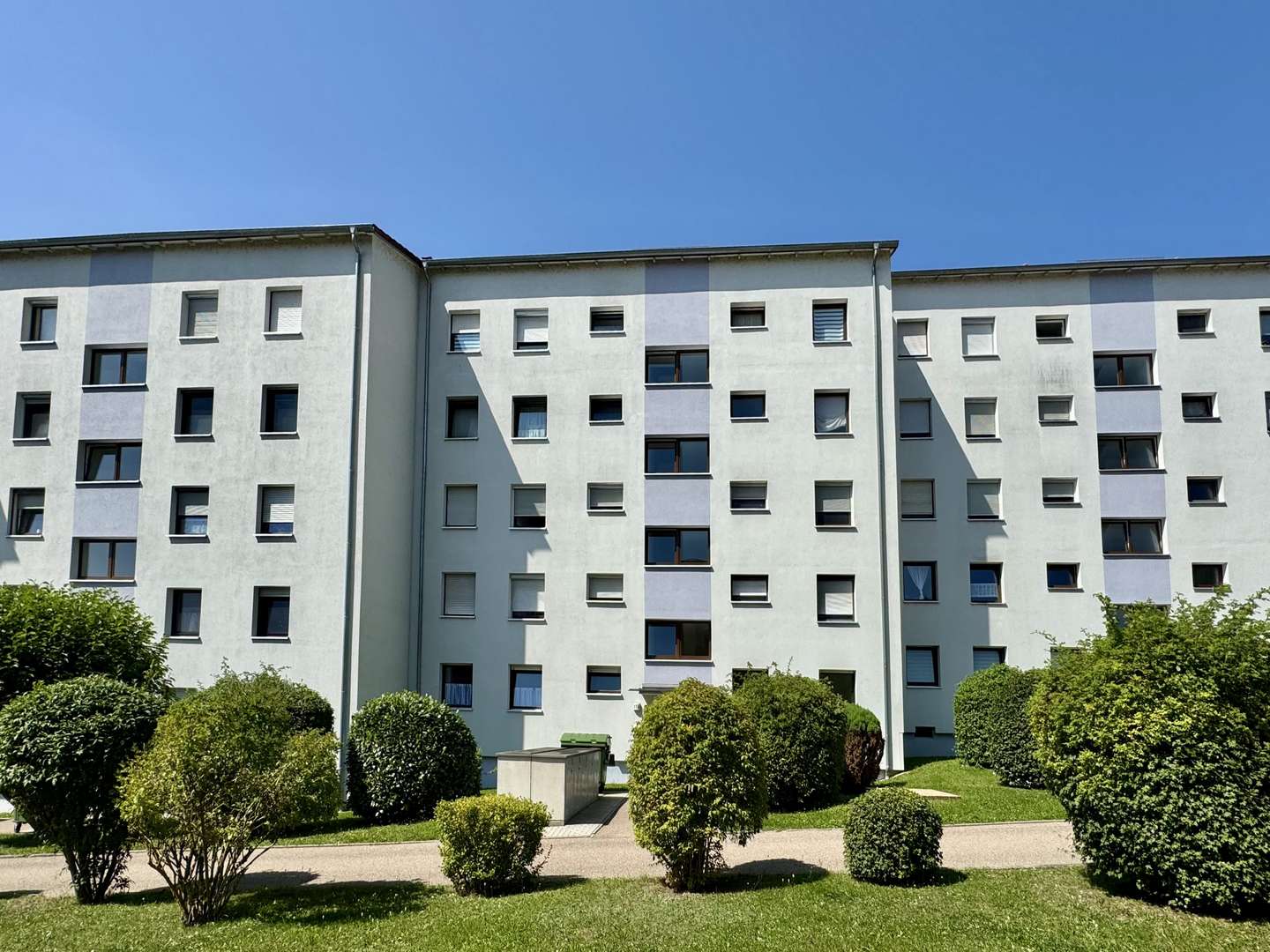 Hausansicht - Erdgeschosswohnung in 93138 Lappersdorf mit 60m² kaufen