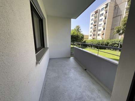 Westbalkon Westbalkon - Erdgeschosswohnung in 93138 Lappersdorf mit 60m² kaufen