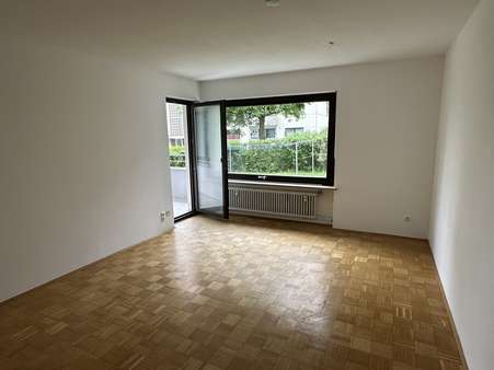 Wohnzimmer - Erdgeschosswohnung in 93138 Lappersdorf mit 60m² kaufen