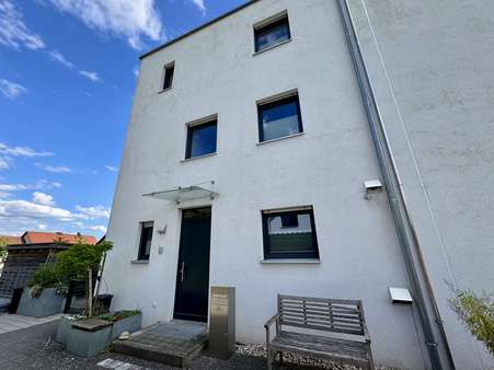 Hauseingang - Reiheneckhaus in 93138 Lappersdorf mit 129m² kaufen