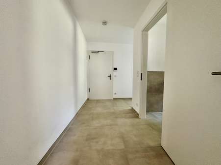 Flur - Etagenwohnung in 93059 Regensburg mit 83m² kaufen