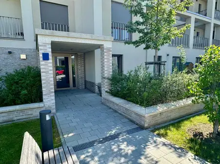 Neuwertige Wohnung in attraktiver Lage!
