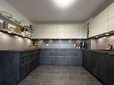 Einbauküche - Etagenwohnung in 92421 Schwandorf mit 89m² kaufen