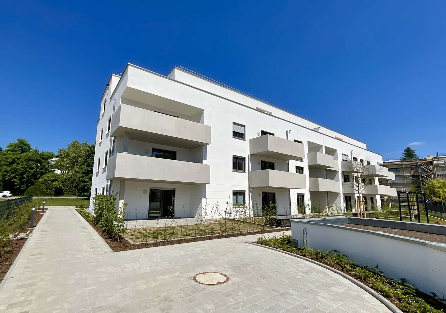 Blick zum Haus - Etagenwohnung in 93059 Regensburg mit 66m² kaufen